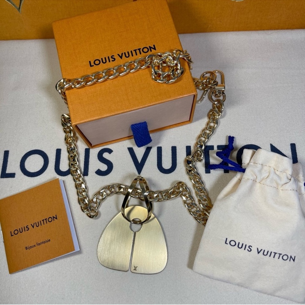 Louis Vuitton Architectural Leaf Single Earring by Nicolas Ghesquière - Picture 6 of 17
